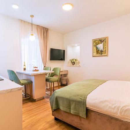 Luxury 2 Bedroom-2 Bathroom Apartment & Studio App With Rooftop Terrace Spalato Esterno foto