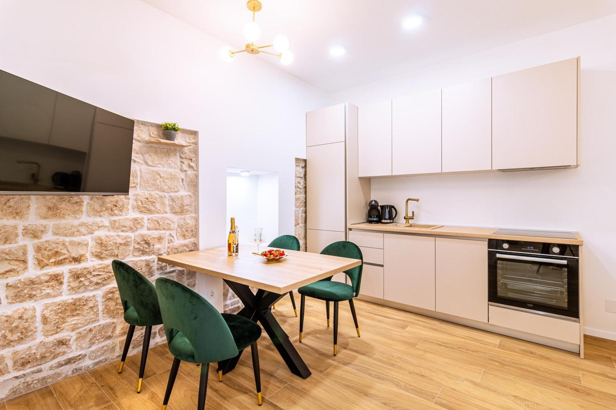 Luxury 2 Bedroom-2 Bathroom Apartment & Studio App With Rooftop Terrace Spalato Esterno foto
