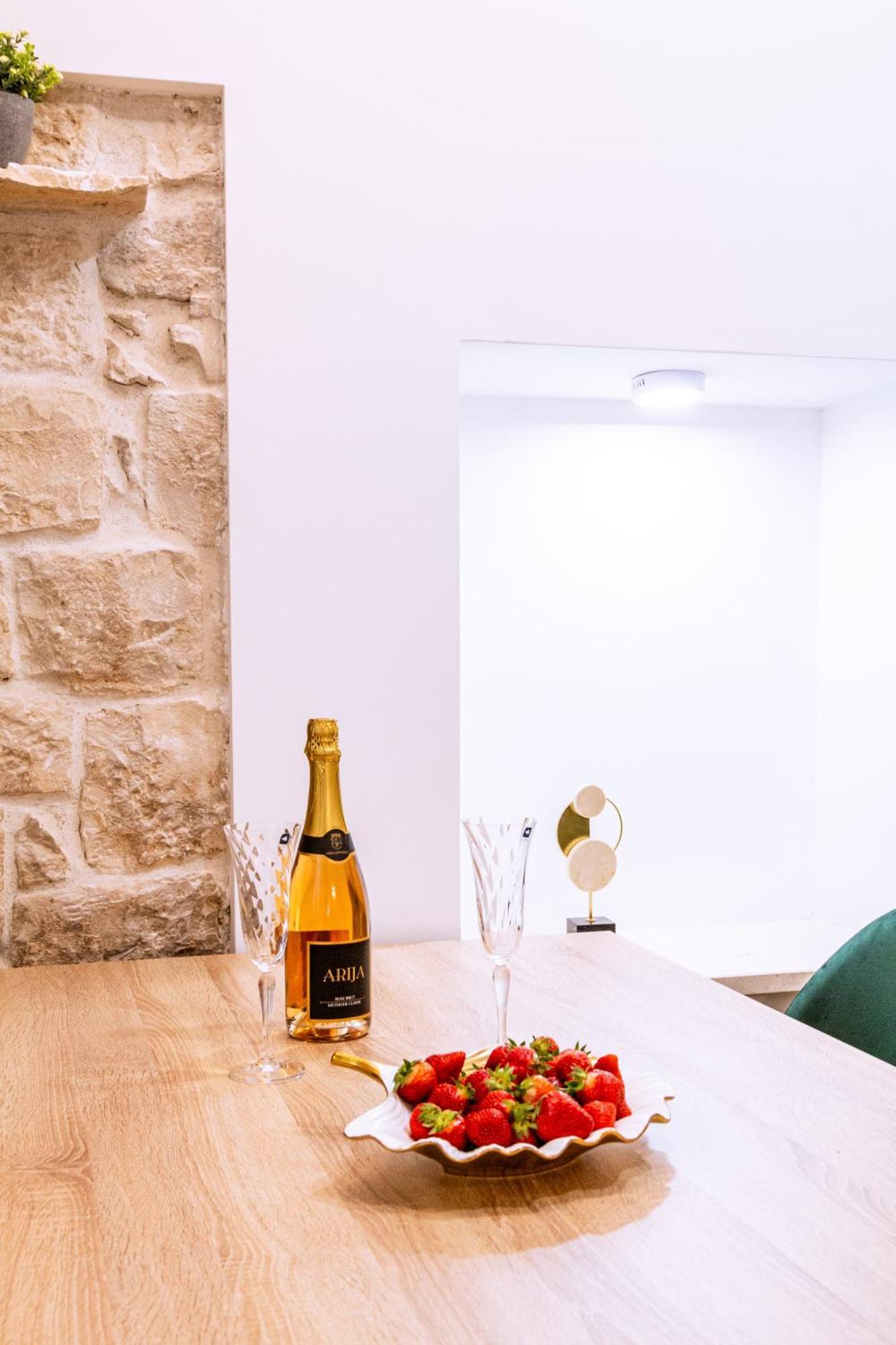 Luxury 2 Bedroom-2 Bathroom Apartment & Studio App With Rooftop Terrace Spalato Camera foto