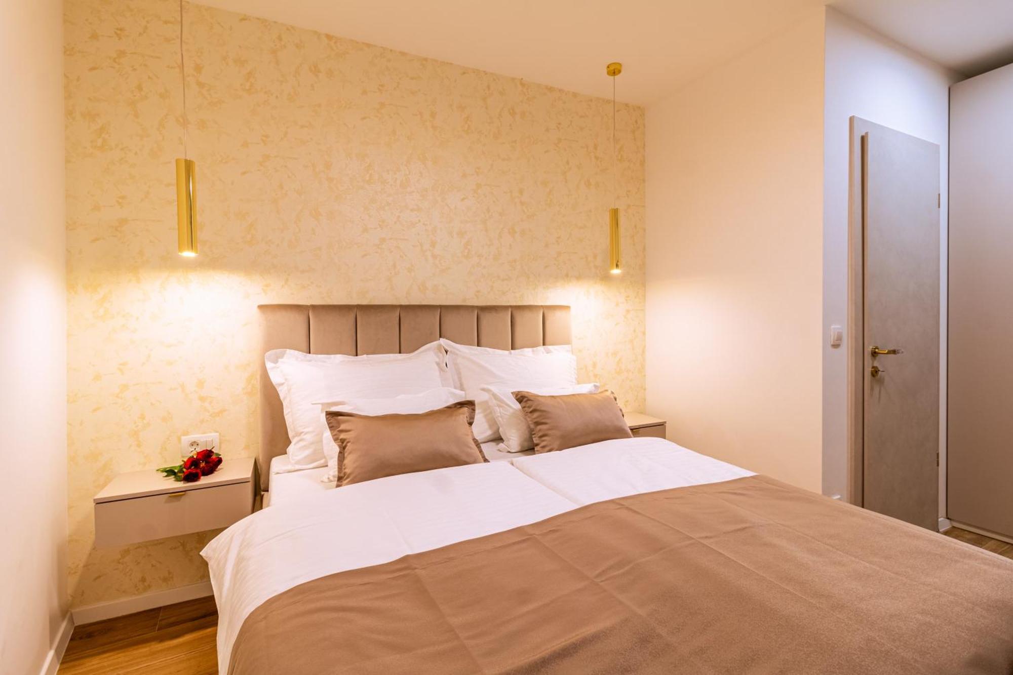 Luxury 2 Bedroom-2 Bathroom Apartment & Studio App With Rooftop Terrace Spalato Esterno foto